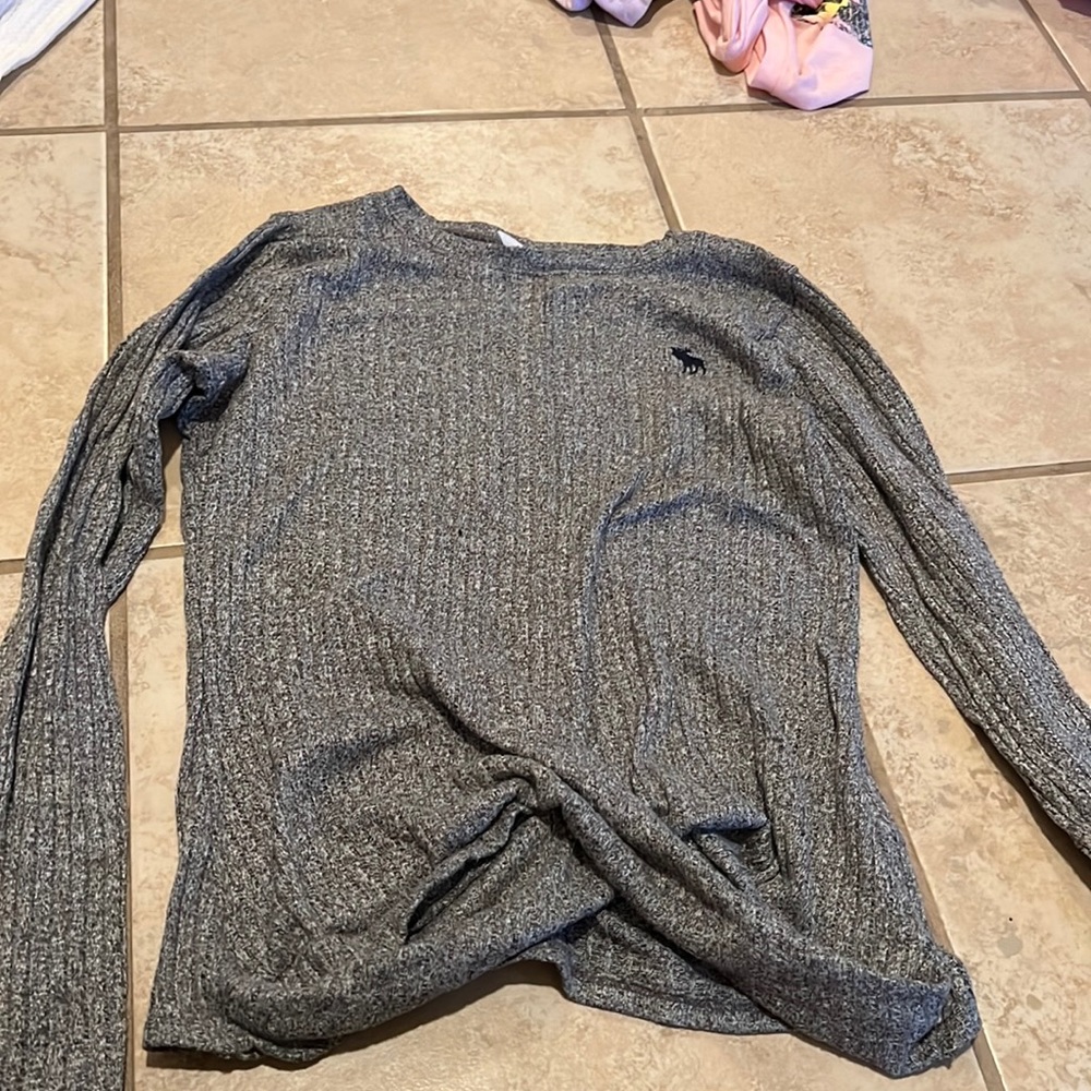 Girls Abercrombie kids gray tied up front shirt cute